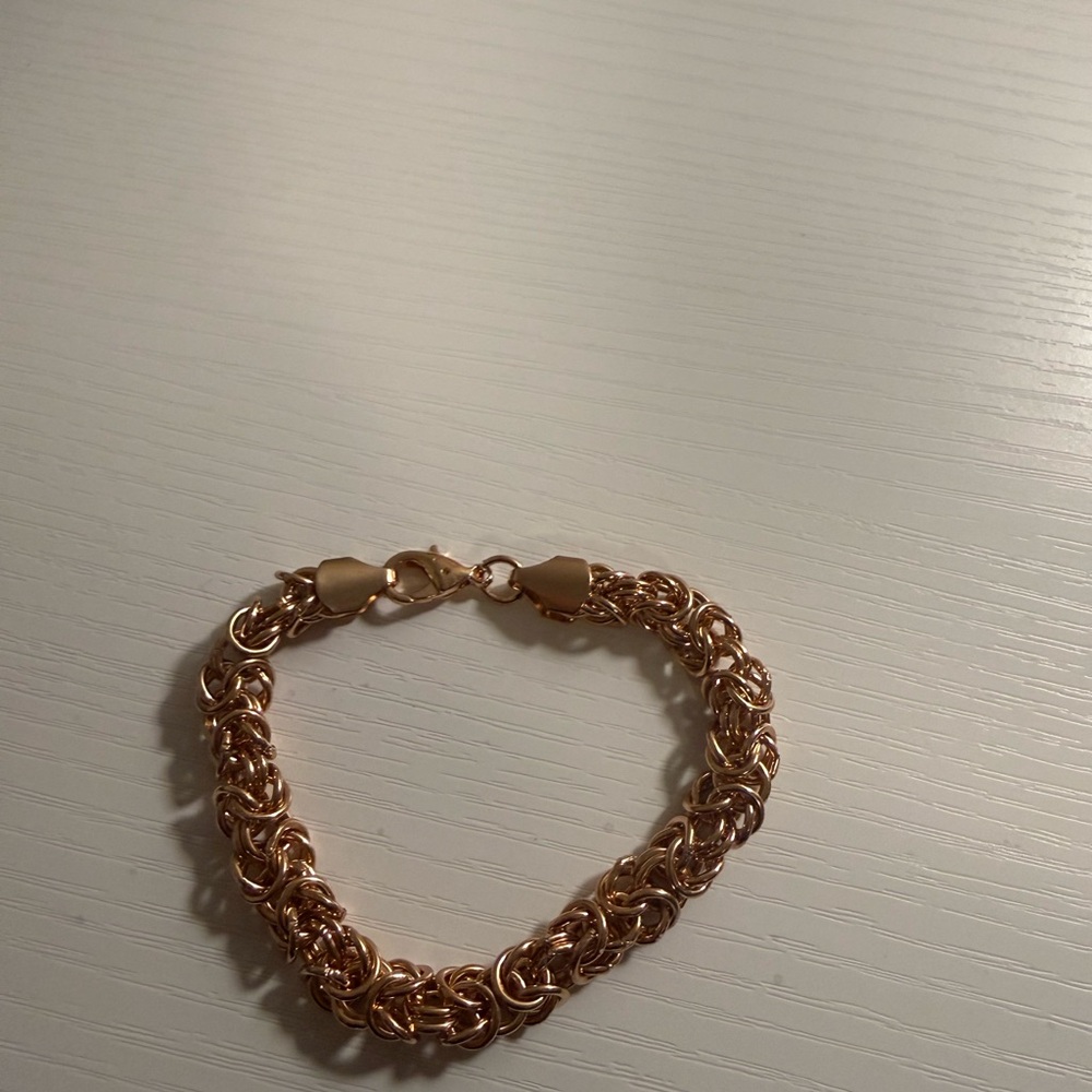 Urban Outfitters Elegant Rose Gold Chain Bracelet